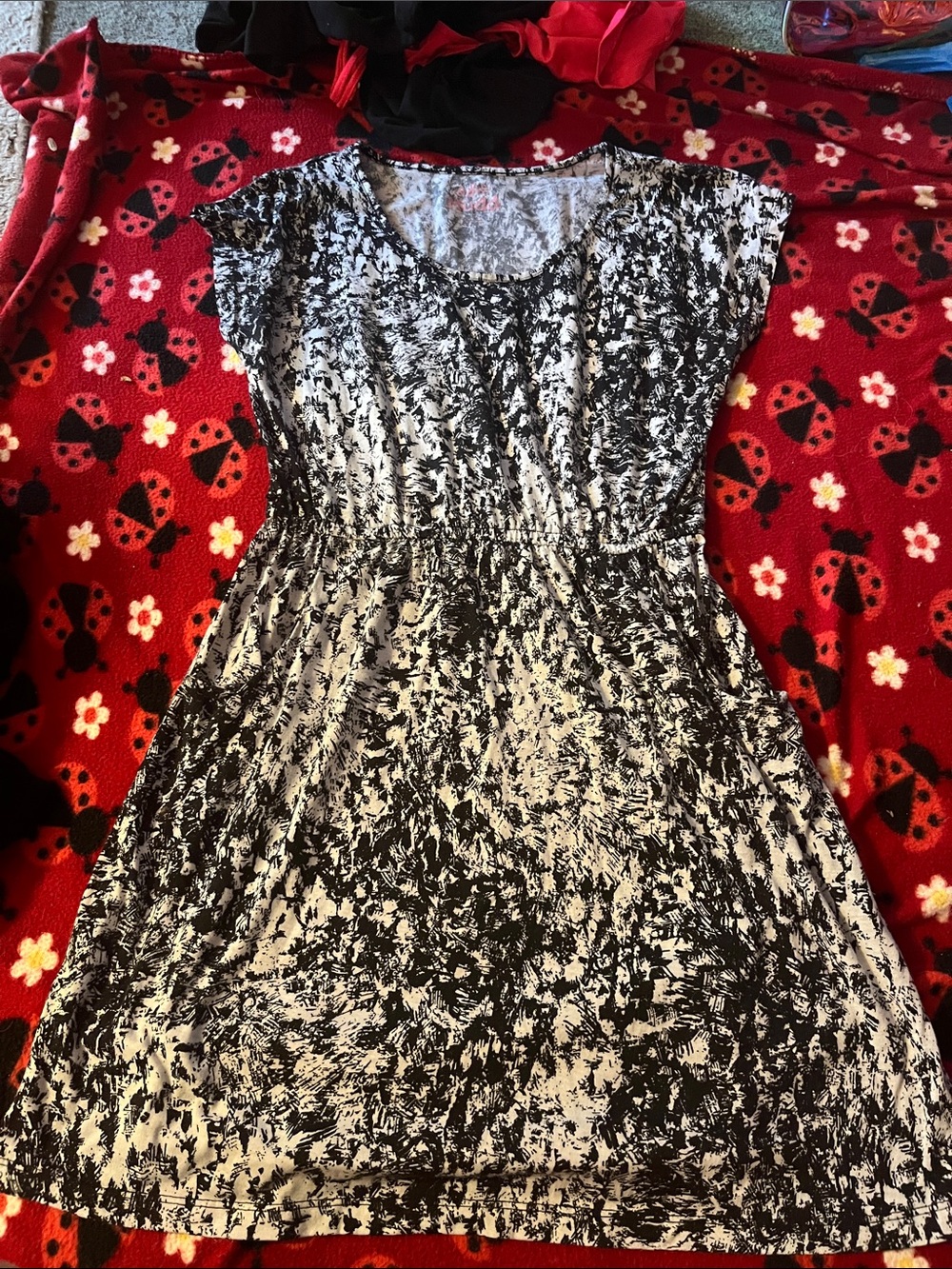 Mudd Black and White Abstract Print Casual Dress